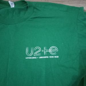 Unisex, local carp crew tour t-shirt.